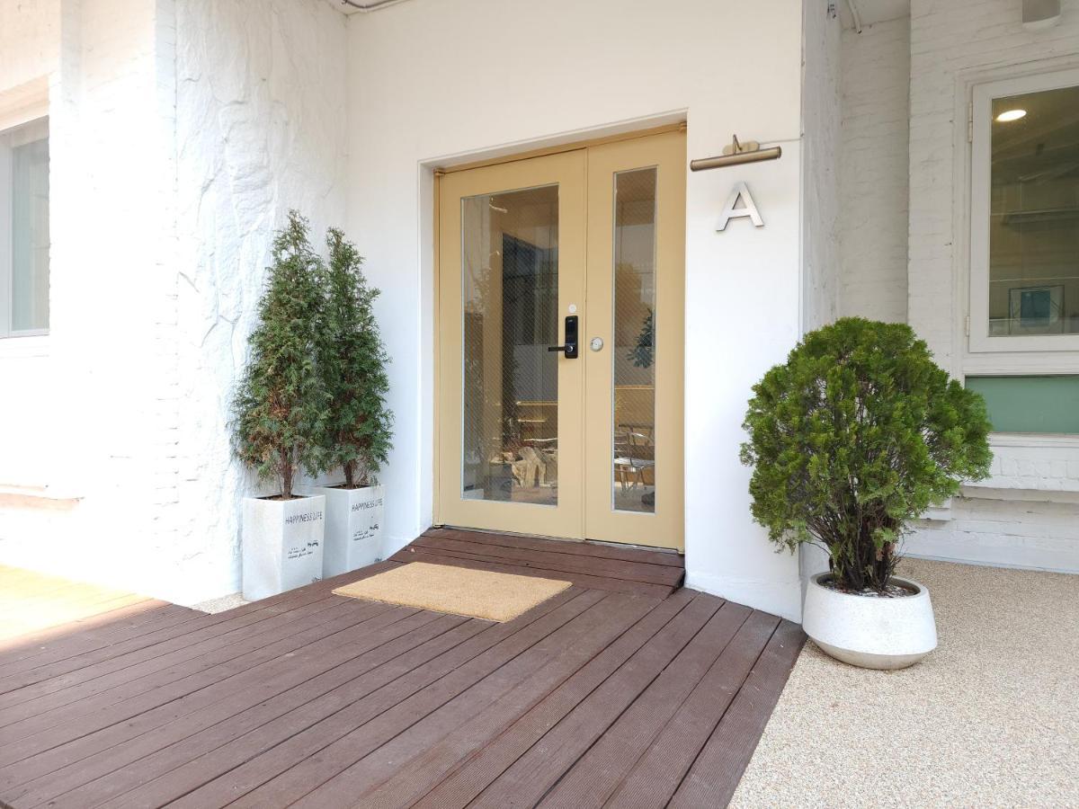 Oyo Myeongdong 5 Lodge Сеул Экстерьер фото