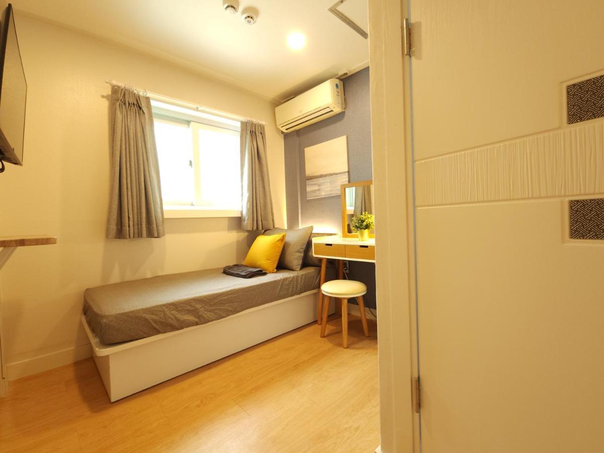 Oyo Myeongdong 5 Lodge Сеул Экстерьер фото